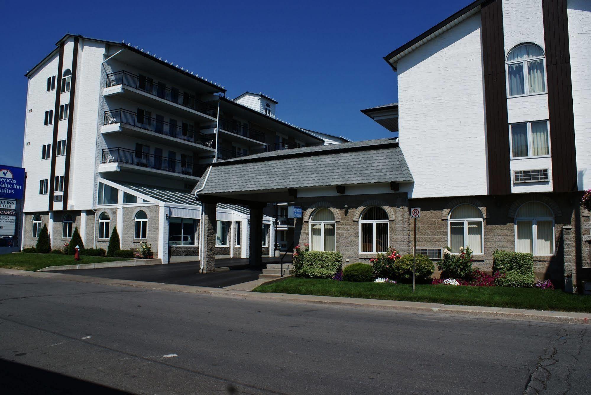 Super 8 By Wyndham Niagara Falls By The Falls Hotel Exterior photo