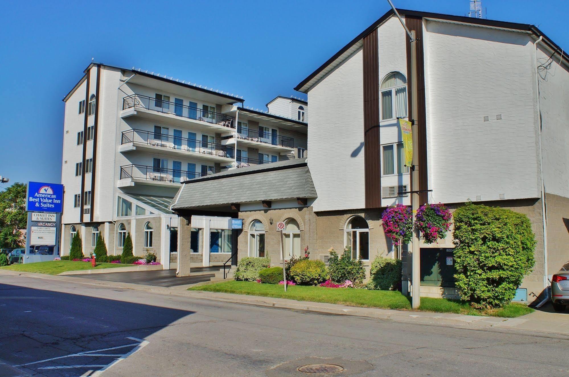 Super 8 By Wyndham Niagara Falls By The Falls Hotel Exterior photo